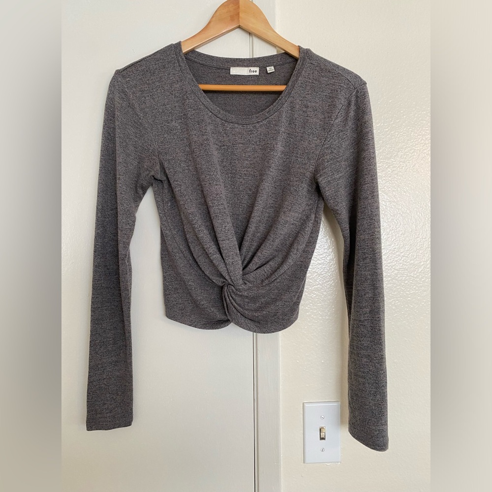Wilfred Free Aritzia Gray Twist Cropped Long Sleeve Size XS